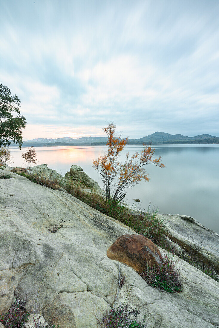 Landschaft bei Regalbuto, Lago Pozzillo, Enna, Sizilien, Italien, Europa