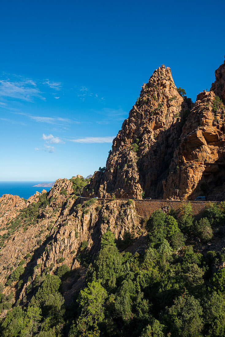 Rote Granitfelsen, Tafoni, Calanches de Piana, Bucht von Porto, Département Haute-Corse, Westküste, Korsika, Mittelmeer, Frankreich