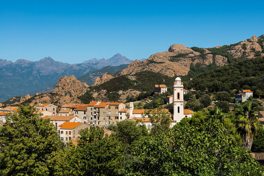 Blick auf Cargèse, Westküste, Département Corse-du-Sud, Korsika, Mittelmeer, Frankreich