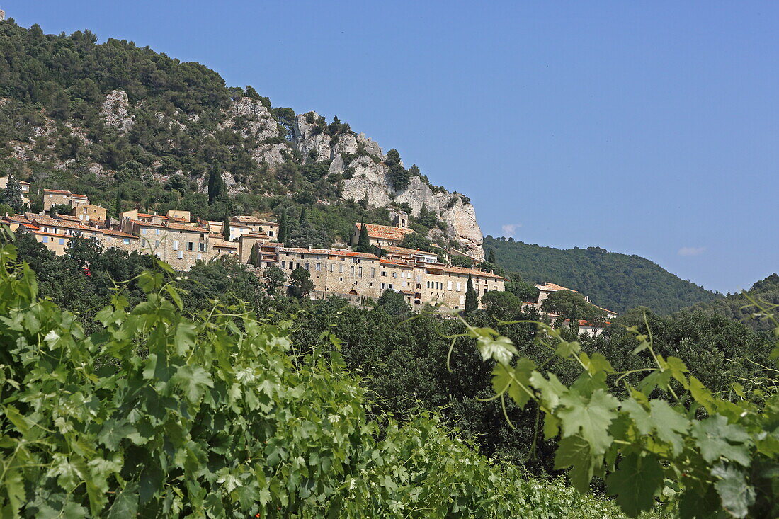 Seguret, Vaucluse, Provence-Alpes-Cote d'Azur, France