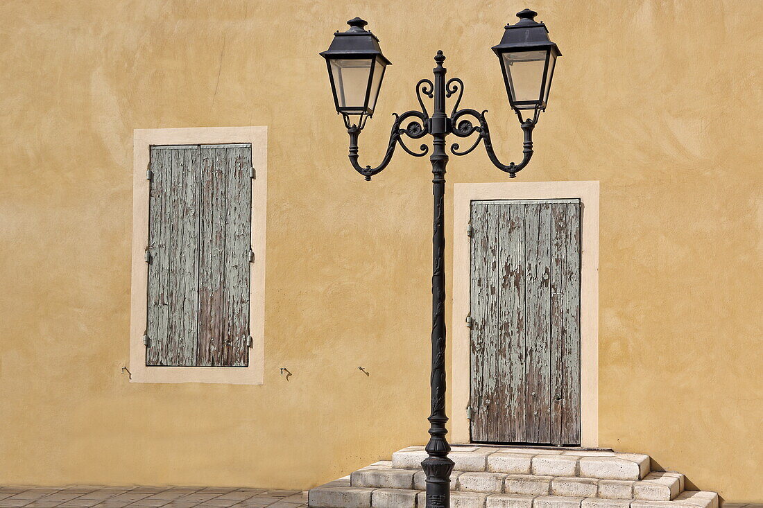 Facade in the old town of Orange, Vaucluse, Provence-Alpes-Côte d'Azur, France