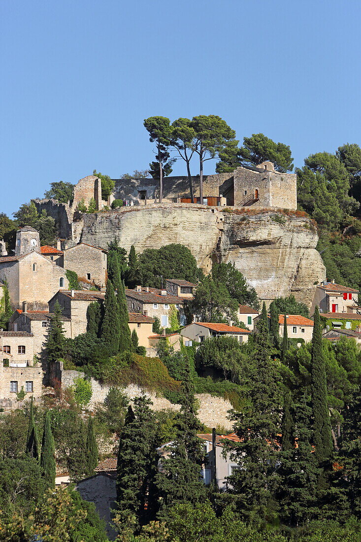 Blick auf Le Beaucet, Vaucluse, Provence-Alpes-Côte d'Azur, Frankreich