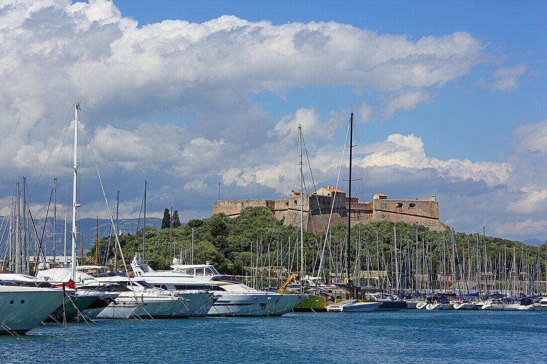 Freizeithafen Port Vauban de Antibes, Alpes-Maritimes, Provence-Alpes-Côte d'Azur, Frankreich