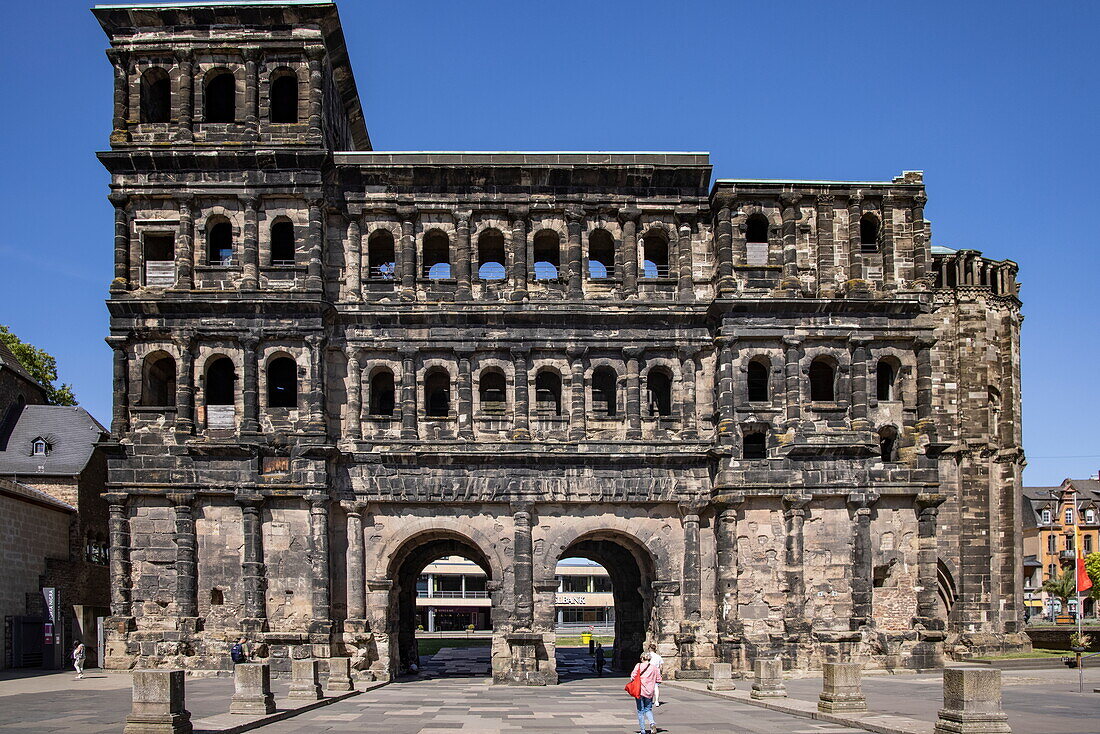 Porta Nigra historisches römisches Stadttor, Trier, Rheinland-Pfalz, Deutschland, Europa