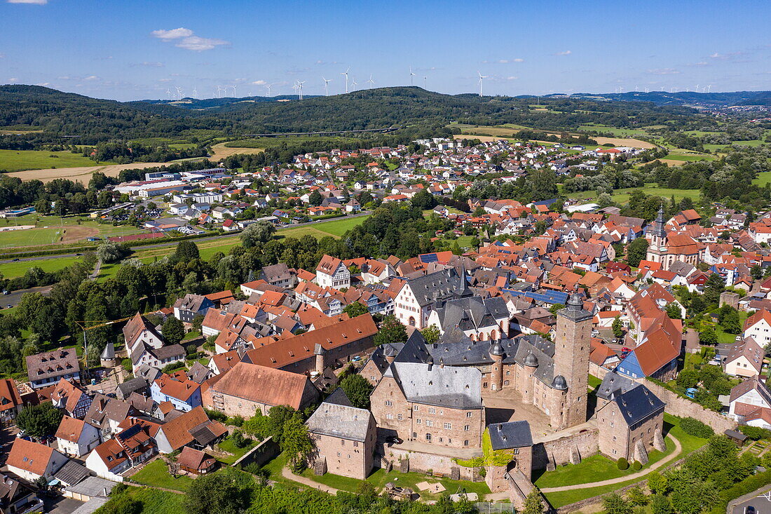 Luftaufnahme von Schloss Steinau und Stadt, Steinau an der Straße, Spessart-Mainland, Hessen, Deutschland, Europa
