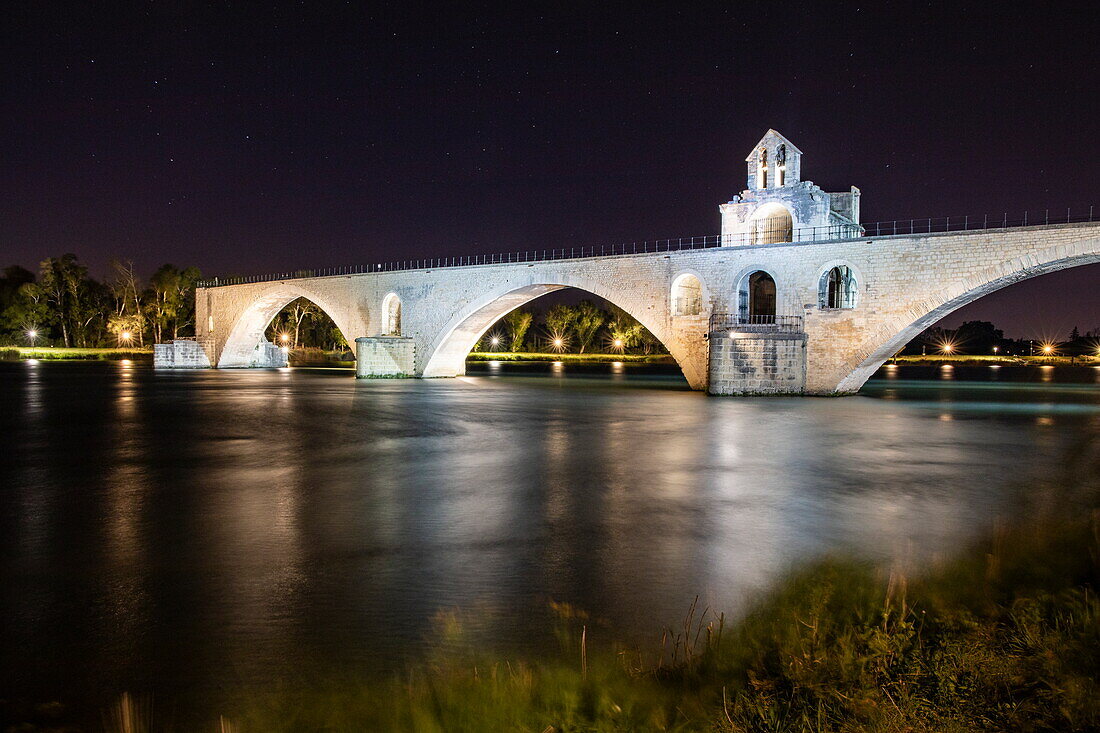 Pont St-Benezet bridge at night, Avignon, Vaucluse, Provence-Alpes-Cote d'Azur, France, Europe