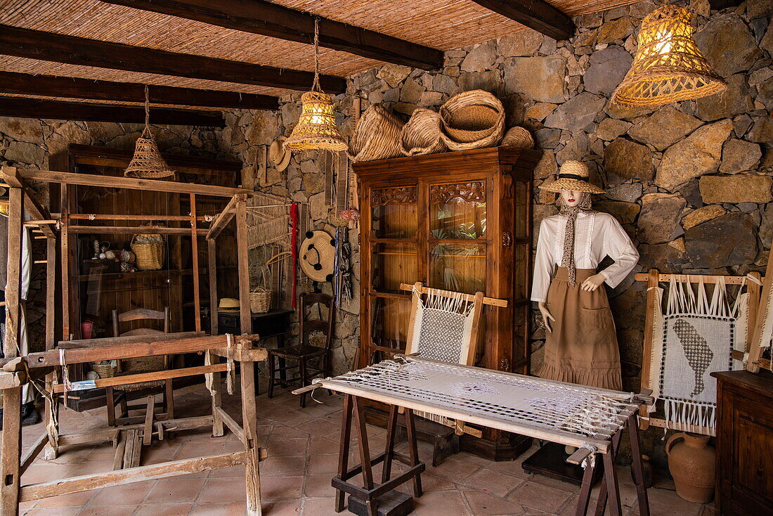 Innenraum von Museum in der historischen Altstadt von Betancuria, Fuerteventura, Kanarische Inseln, Spanien, Europa