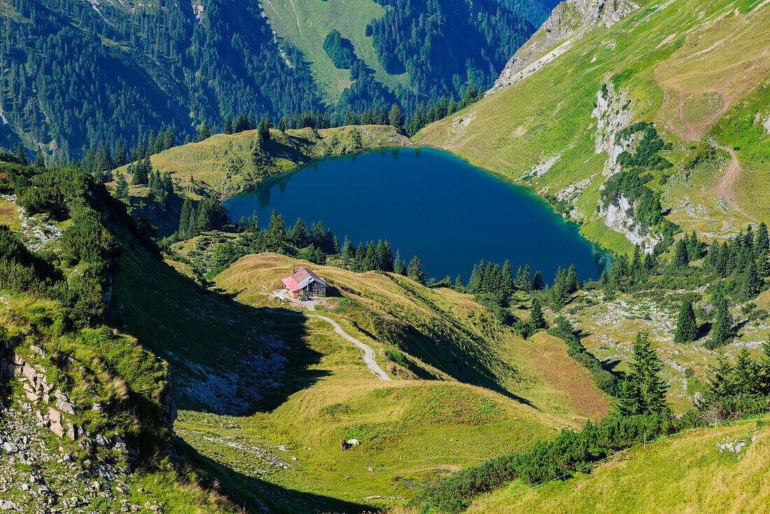 Bergpanorama vom Zeigersattel zum Seealpsee, Allgäuer Alpen, Allgäu, Bayern, Deutschland, Europa