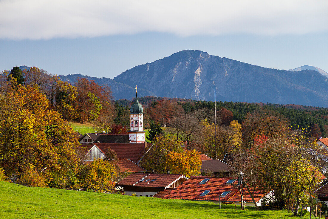 Aidling in autumn with Jochberg, Alps, Upper Bavaria, Germany