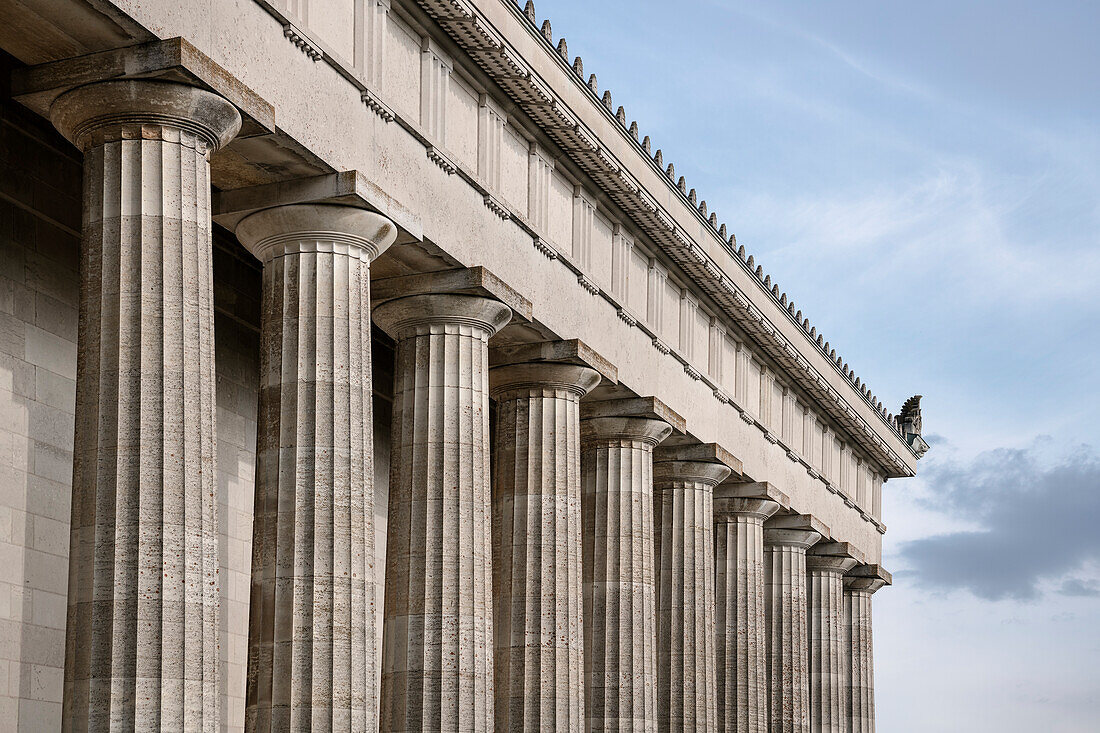 Detail der Säulen von Gedenkstätte Walhalla in Donaustauf, bei Regensburg, Oberpfalz, Bayern, Deutschland