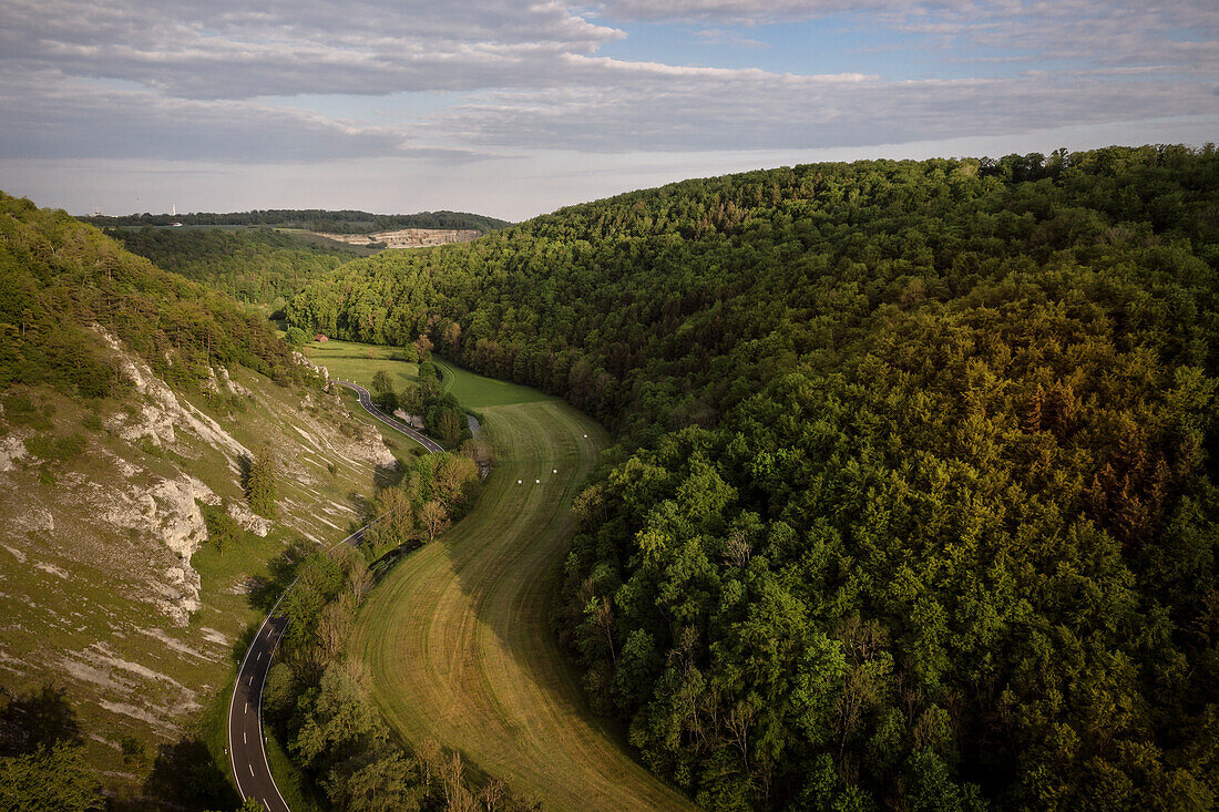 Kleines Lautertal bei Blaustein, Blautal, Baden-Württemberg, Deutschland, Luftbildaufnahme