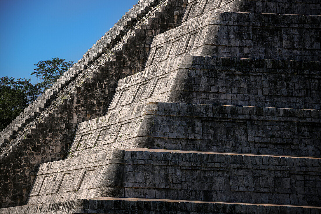Kukulcán Pyramid (also El Castillo) in the ruined city of Chichén-Itzá, Yucatán, Mexico, North America, Latin America, UNESCO World Heritage