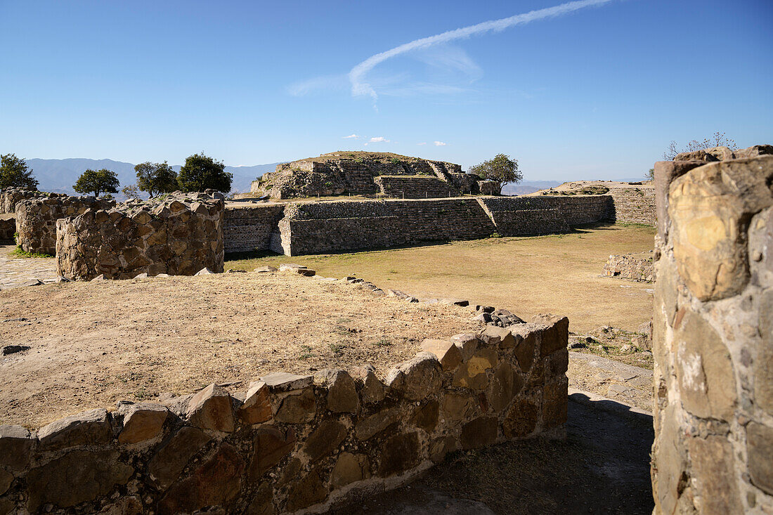 Ruinen auf dem Monte Albán (ehem. Hauptstadt der Zapoteken), Oaxaca, Mexiko, Lateinamerika, Nordamerika, Amerika