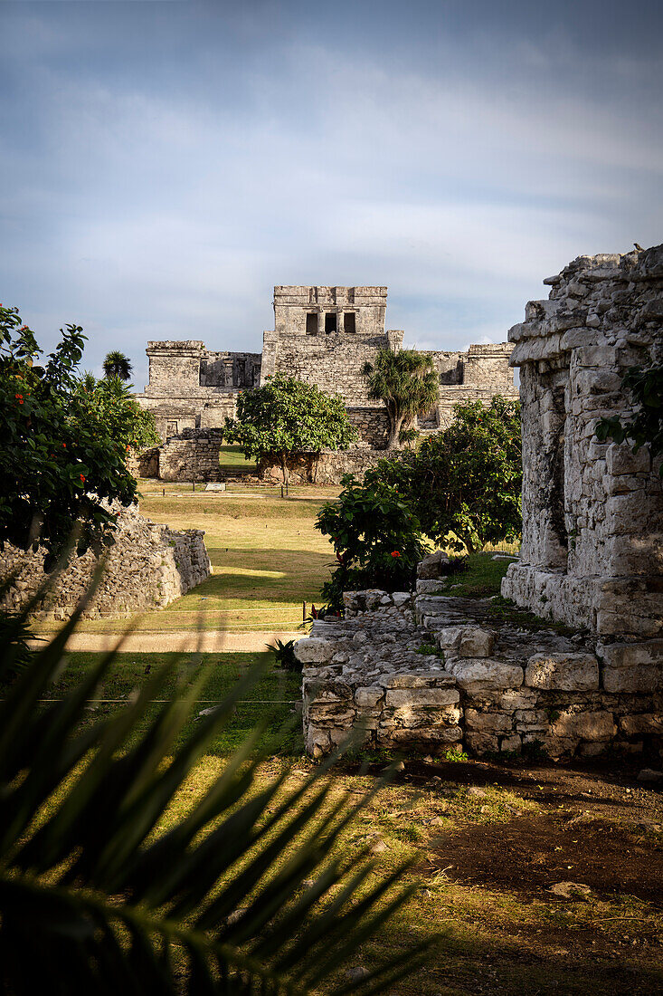 Fortress ruins &quot;El Castillo&quot;, Archaeological Zone of Tulum, Quintana Roo, Mexico, West Indies, Caribbean Sea, North America, Latin America