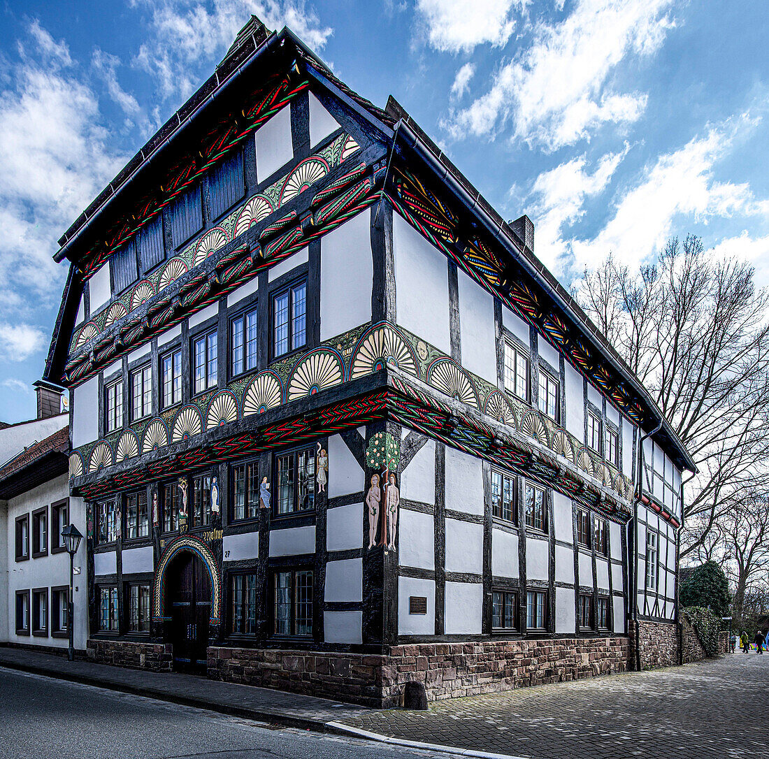 Adam- und Eva-Haus in der Altstadt von Höxter, Nordrhein-Westfalen, Deutschland