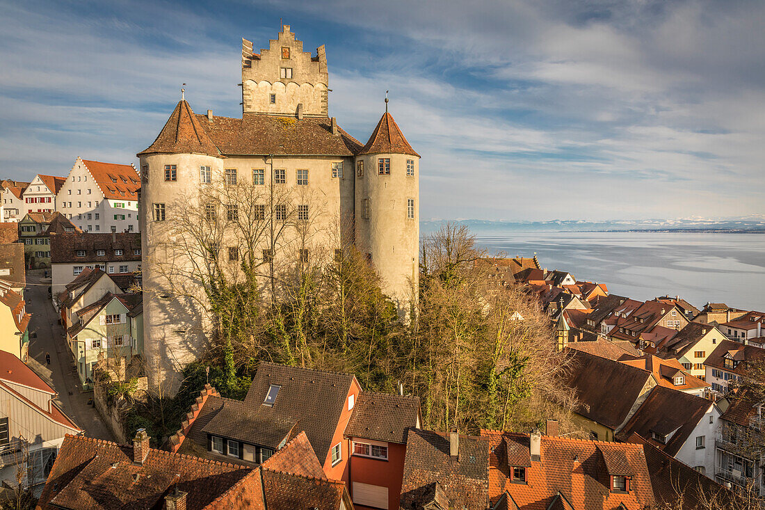 Blick auf Altstadt und Burg von Meersburg am Bodensee, Baden-Württemberg, Deutschland