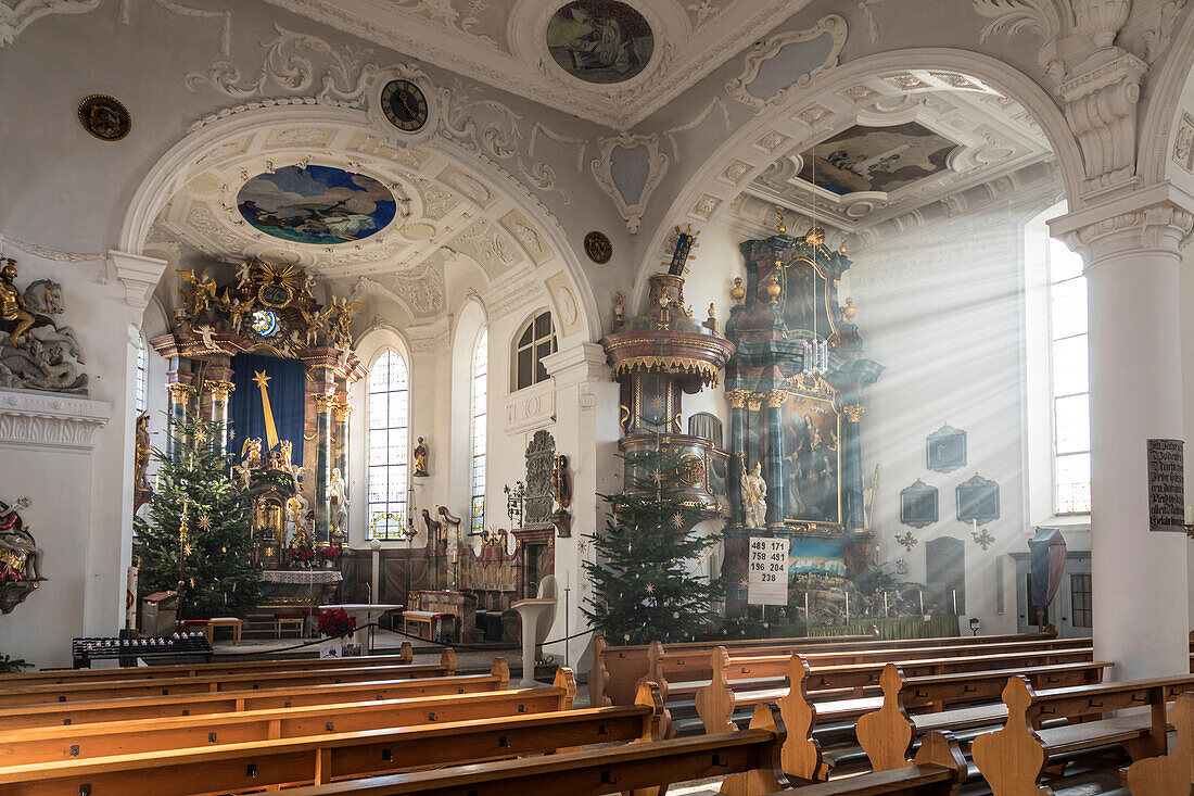 Innenraum der Kirche St. Georg, Wasserburg am Bodensee , Bayern, Deutschland