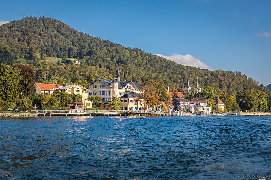 View from the water to the promenade of Tegernsee with the town hall, Upper Bavaria, Bavaria, Germany