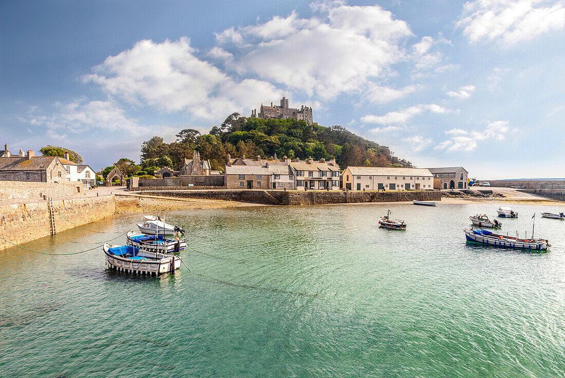 Hafen von St. Michael`s Mount, Marazion, Cornwall, England