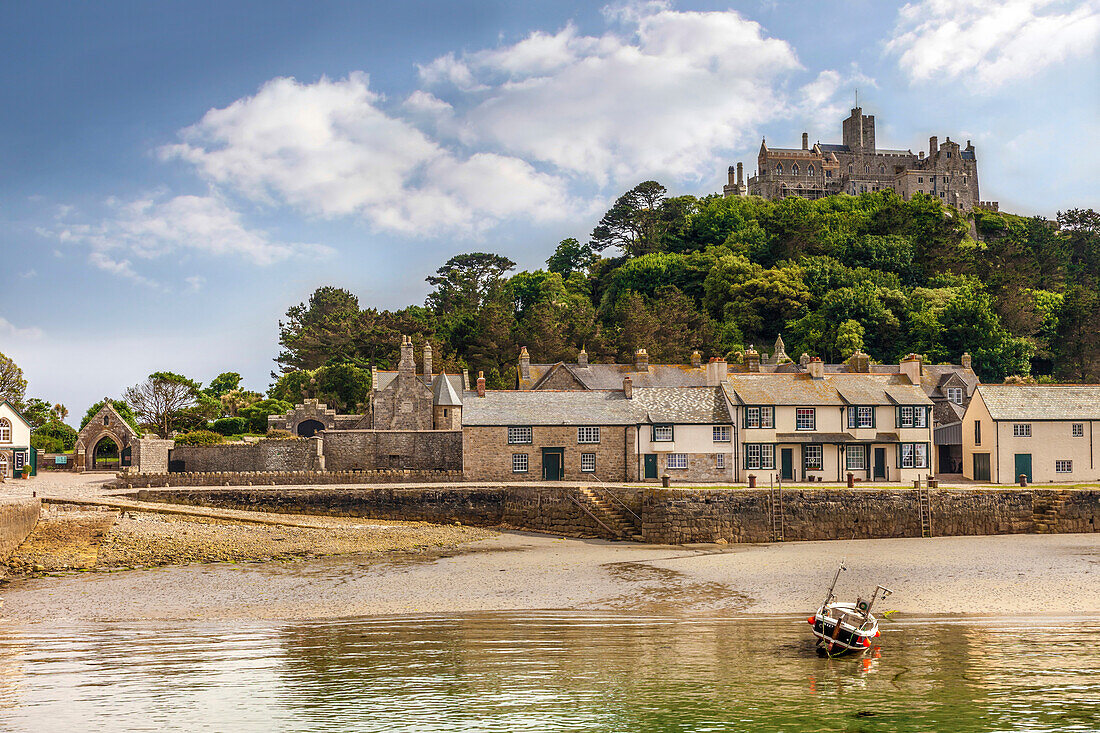 Hafen von St. Michael`s Mount, Marazion, Cornwall, England