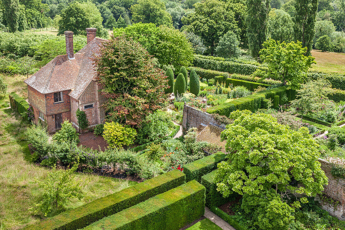 Sissinghurst Castle Garden, Cranbrook, Kent, England