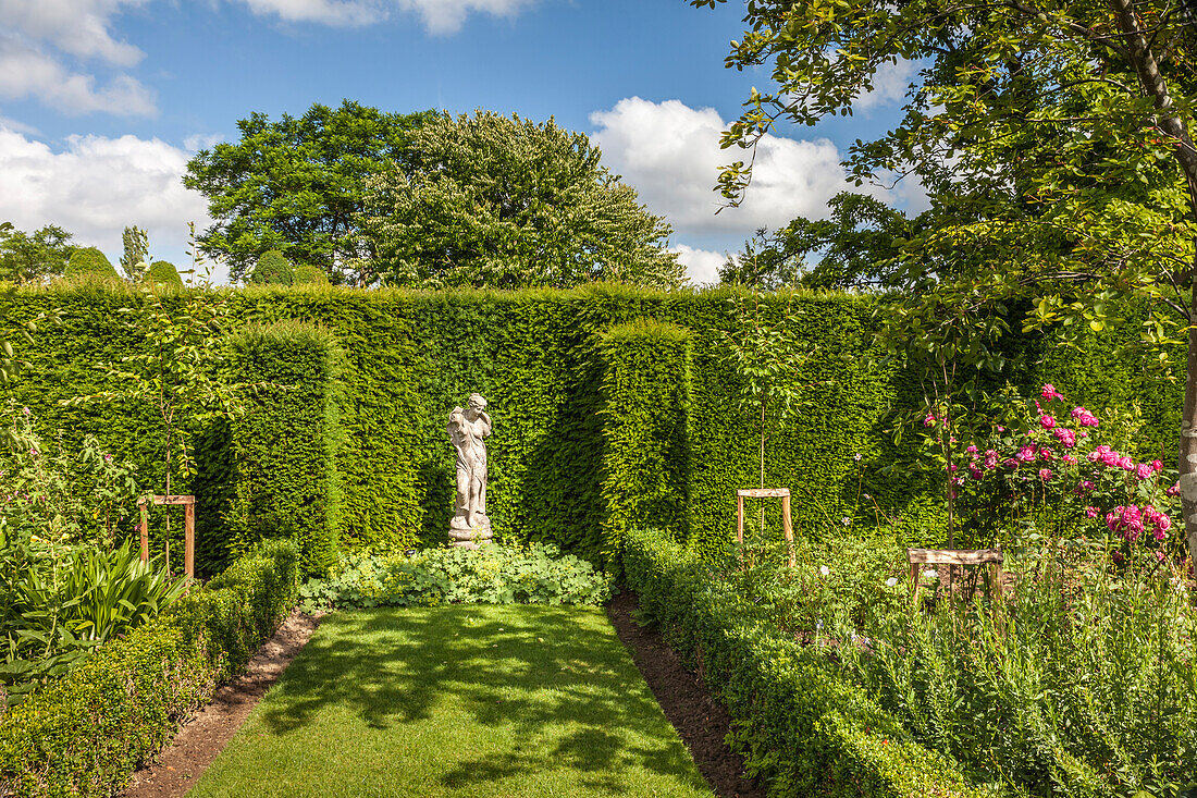 Sissinghurst Castle Garden, Cranbrook, Kent, England