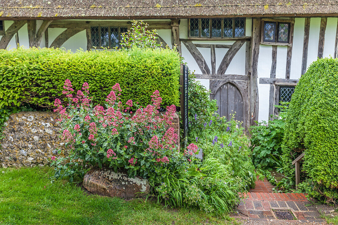 Garten des Alfriston Clergy House, East Sussex, England