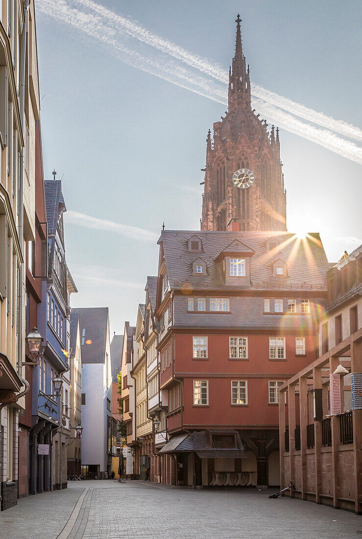 Bendergasse in the old town with Kaiserdom, Frankfurt, Hesse, Germany