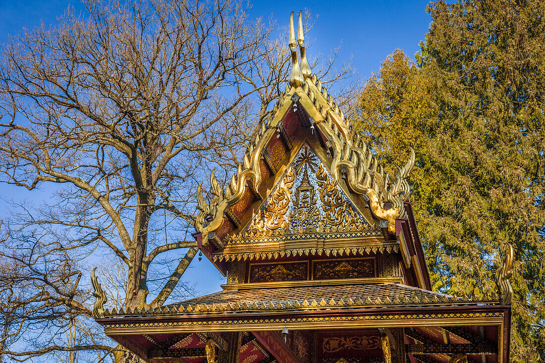 Siamesischer Tempel Thai-Sala im Kurpark von Bad Homburg vor der Höhe, Taunus, Hessen, Deutschland