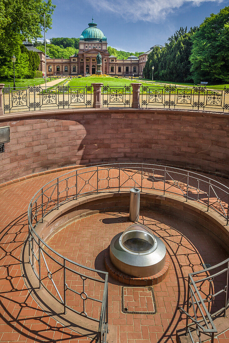 Kaiserbrunnen and Kaiser-Wilhelms Bad in the spa gardens of Bad Homburg vor der Höhe, Taunus, Hesse, Germany