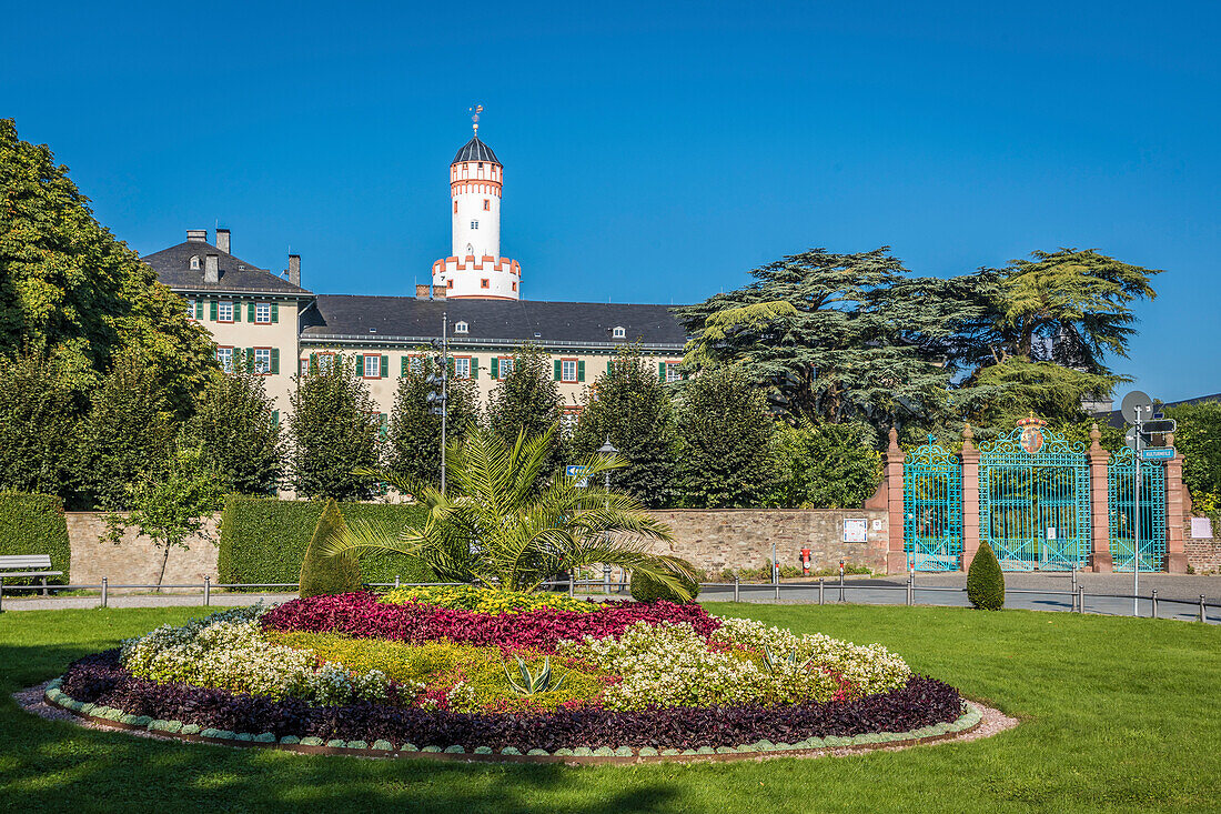 Flower bed in front of the Church of the Redeemer with a view of the Bad Homburg Castle in front of the Heights, Taunus, Hesse, Germany