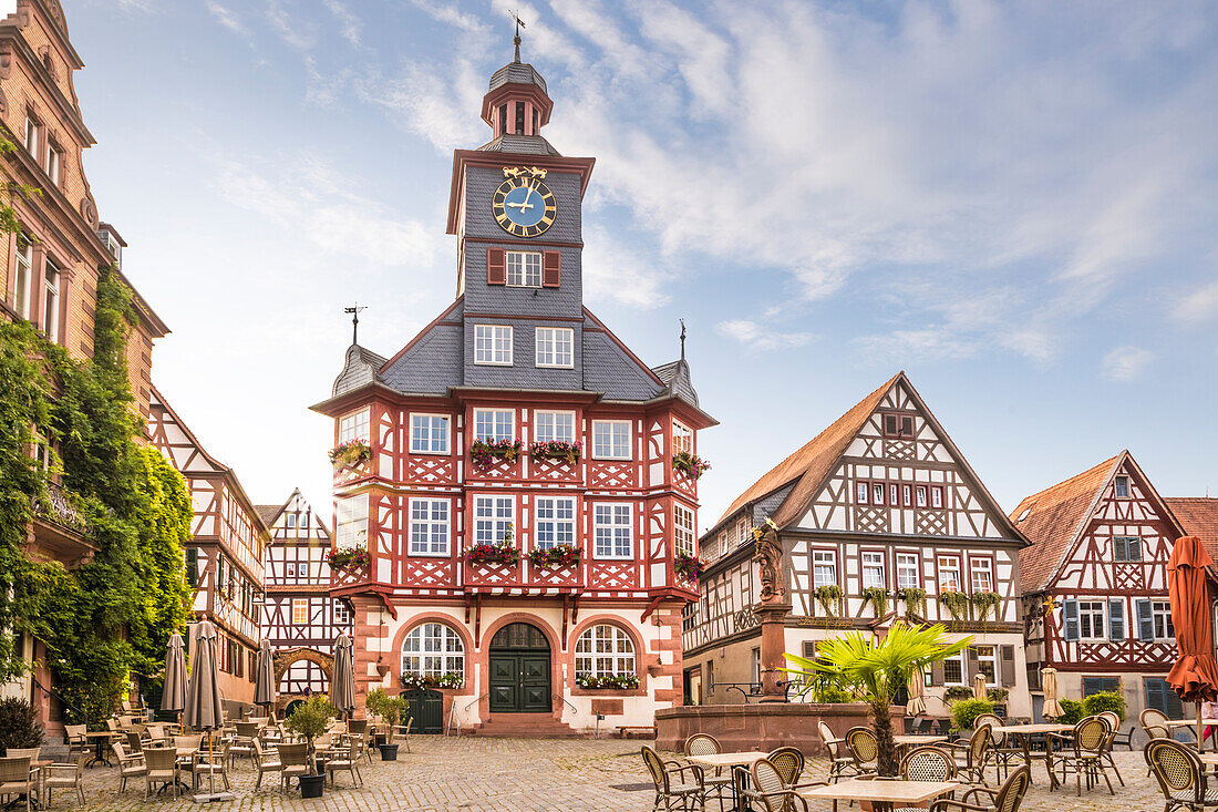 Old town hall and historic half-timbered houses on the market square of Heppenheim, southern Hesse, Hesse, Germany
