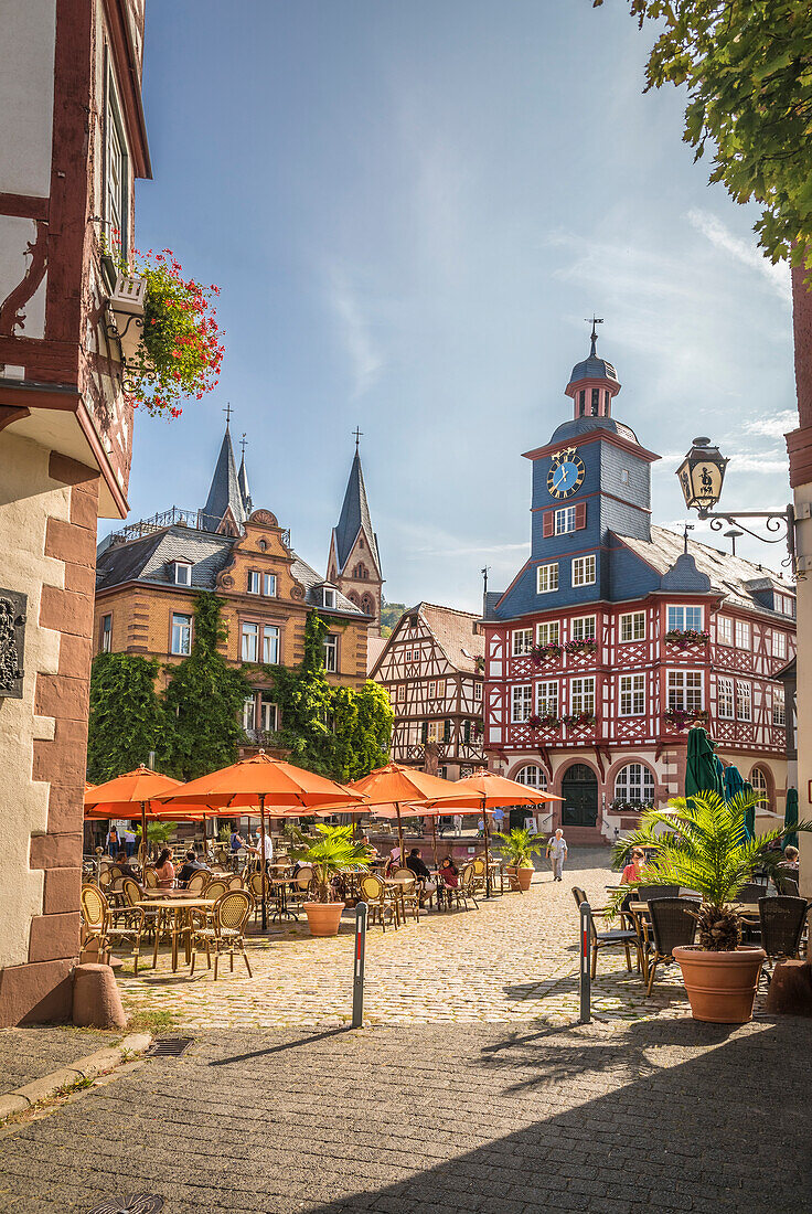 Street cafe and historic half-timbered houses on the market square of Heppenheim, southern Hesse, Hesse, Germany