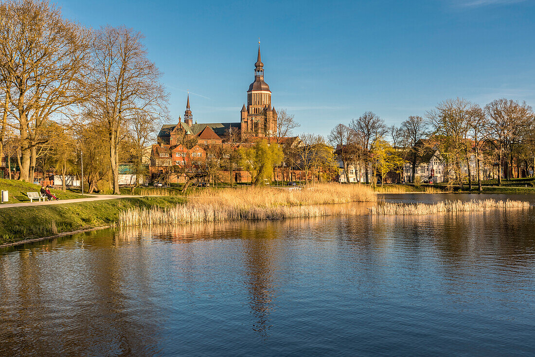 Knieperteich and St. Marienkirche, Stralsund, Mecklenburg-West Pomerania, North Germany, Germany