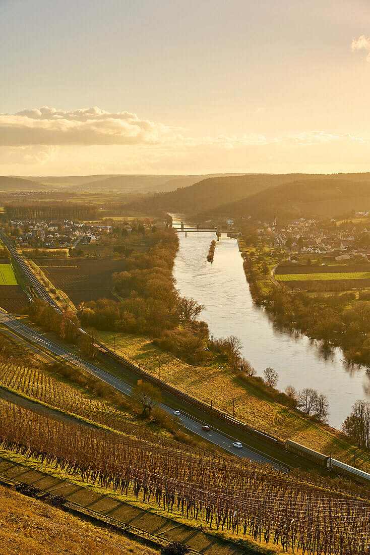 The Main valley near Himmelstadt am Main in the evening, Main-Spessart district, Lower Franconia, Bavaria, Germany