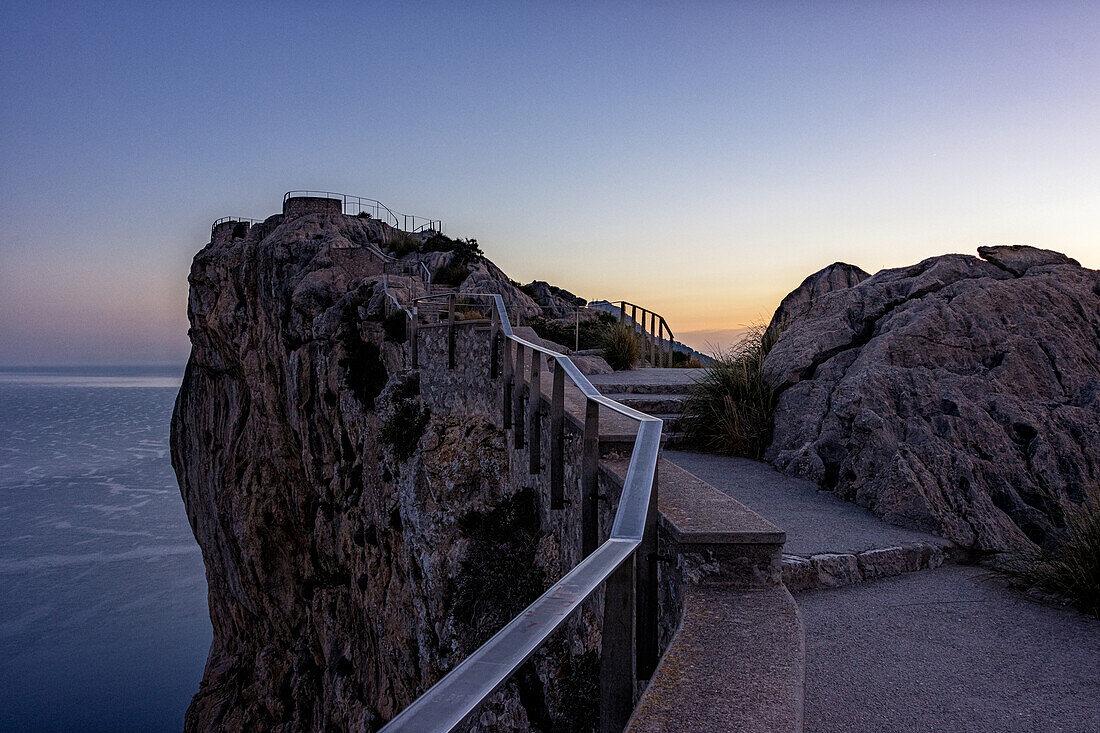 Sonnenaufgang am Mirador de Es Colomer, Punto de la Nao de Formentor, Cap de Formentor, Nordküste, Mallorca, Spanien