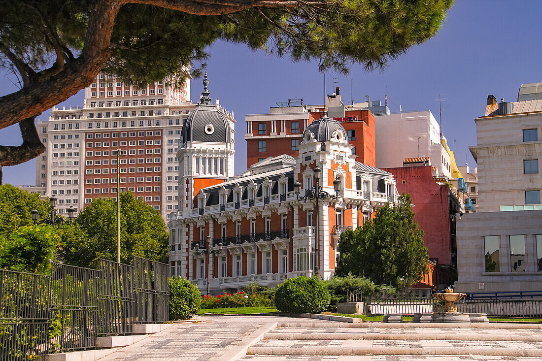 Idyllic view of the buildings and Placa Elías Tormo at Plaza de España in Madrid, Spain