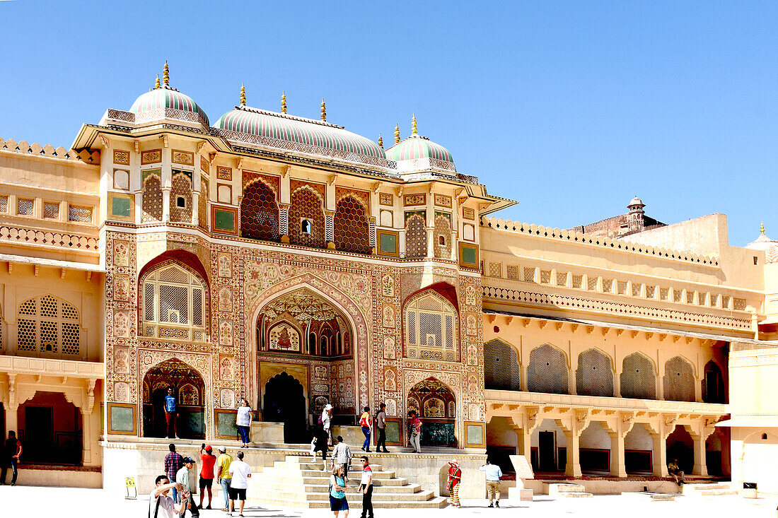 Stadttor der Festung Fort Amber, Mogul Palast, bei Jaipur, Rajasthan, Indien