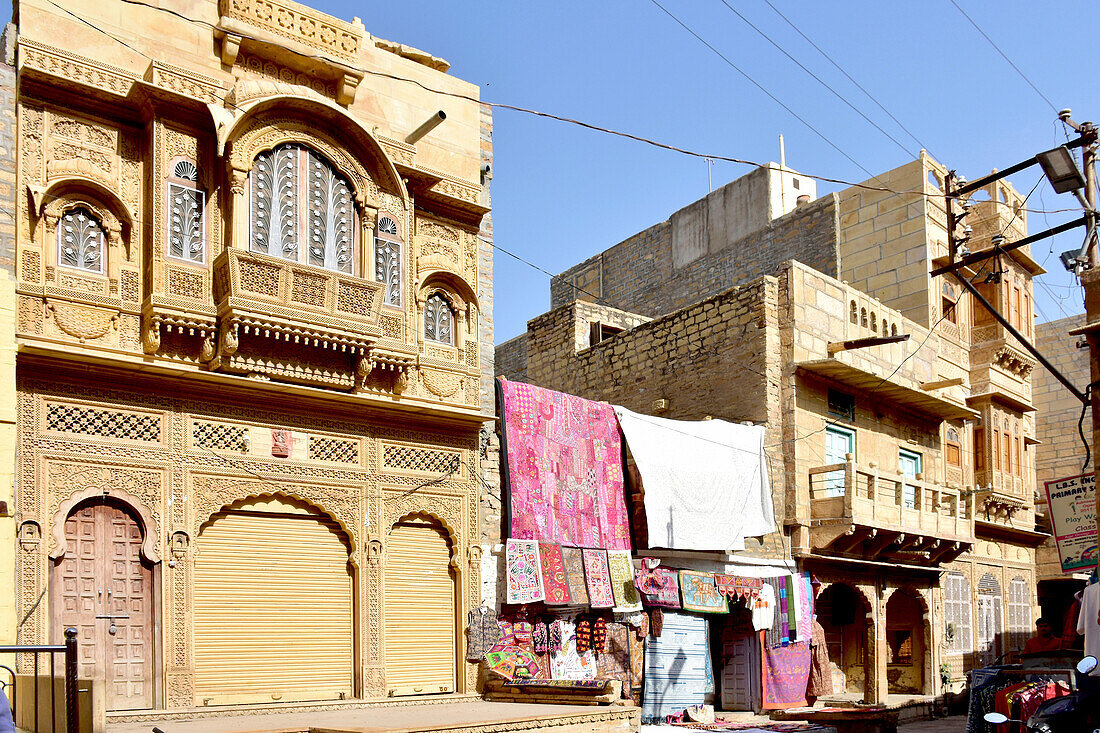 Jaisalmer, Old Fort, Radjastan, commercial street, with Haveli stone carvings on houses