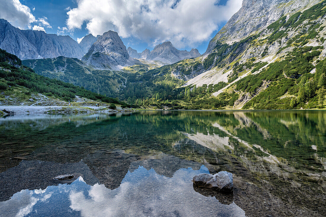 Blick über den Seebensee, Ehrwald, Österreich