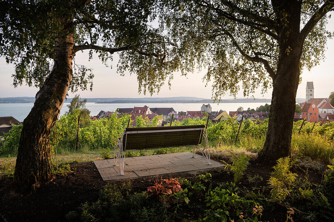 View from the Fürstenhäusel on the New Castle of Meersburg and the Old Castle, Bodenseekreis, Lake Constance, Baden-Wuerttemberg, Germany, Europe