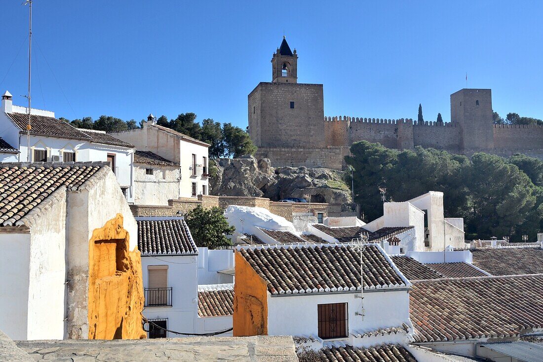 Antequera mit Burg, Andalusien, Spanien