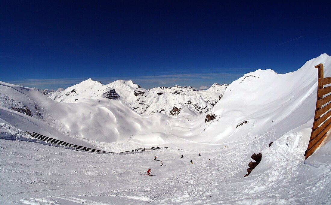 in the ski area above Zurs am Arlberg, winter in Vorarlberg, Austria