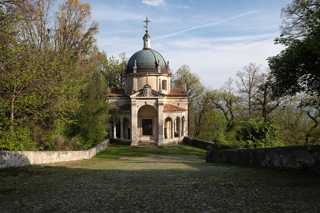 View of Via Sacra, Sacred Mountain, Sacromonte di Varese, World Heritage Site, Varese, Lombardy, Italy, Europe