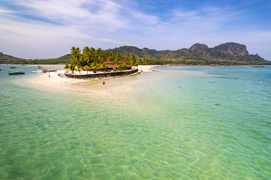 Die Insel Koh Mook in der Andamanensee aus der Luft gesehen, Thailand, Asien 