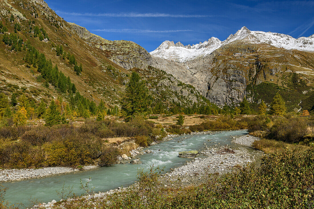 Rhone mit Rhonequelle im Hintergrund, Urner Alpen, Wallis, Schweiz