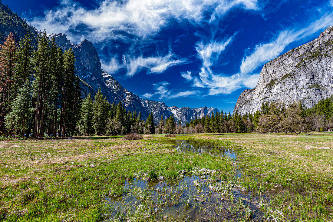 Frühling im Yosemite-Nationalpark, Kalifornien, USA