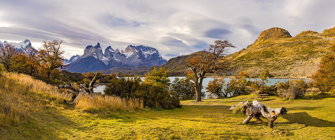 Autumn panorama with the prominent horns of the Torres del Paine massif at Lake Pehoe, Chile, Patagonia, South America