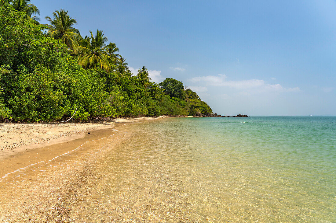 Panyang Beach on the island of Koh Libong in the Andaman Sea, Thailand, Asia