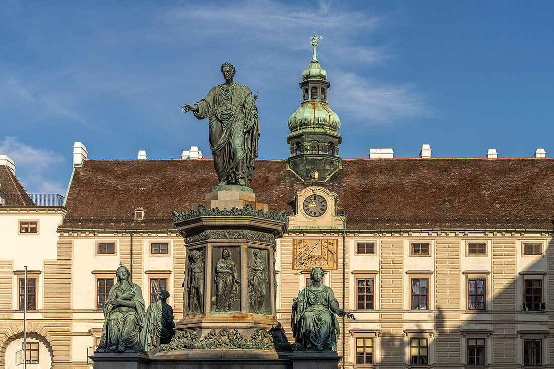 Das Kaiser-Franz-Denkmal am Inneren Burgplatz, in der Burg der Hofburg in Wien, Österreich, Europa